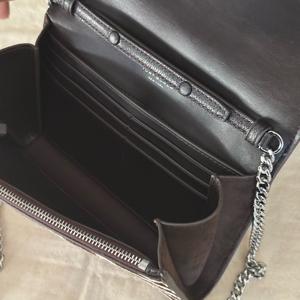 New TORY BURCH WILLA HAIRCALF CHAIN Wallet Crossbody In Zebra - Picture 7 of 11